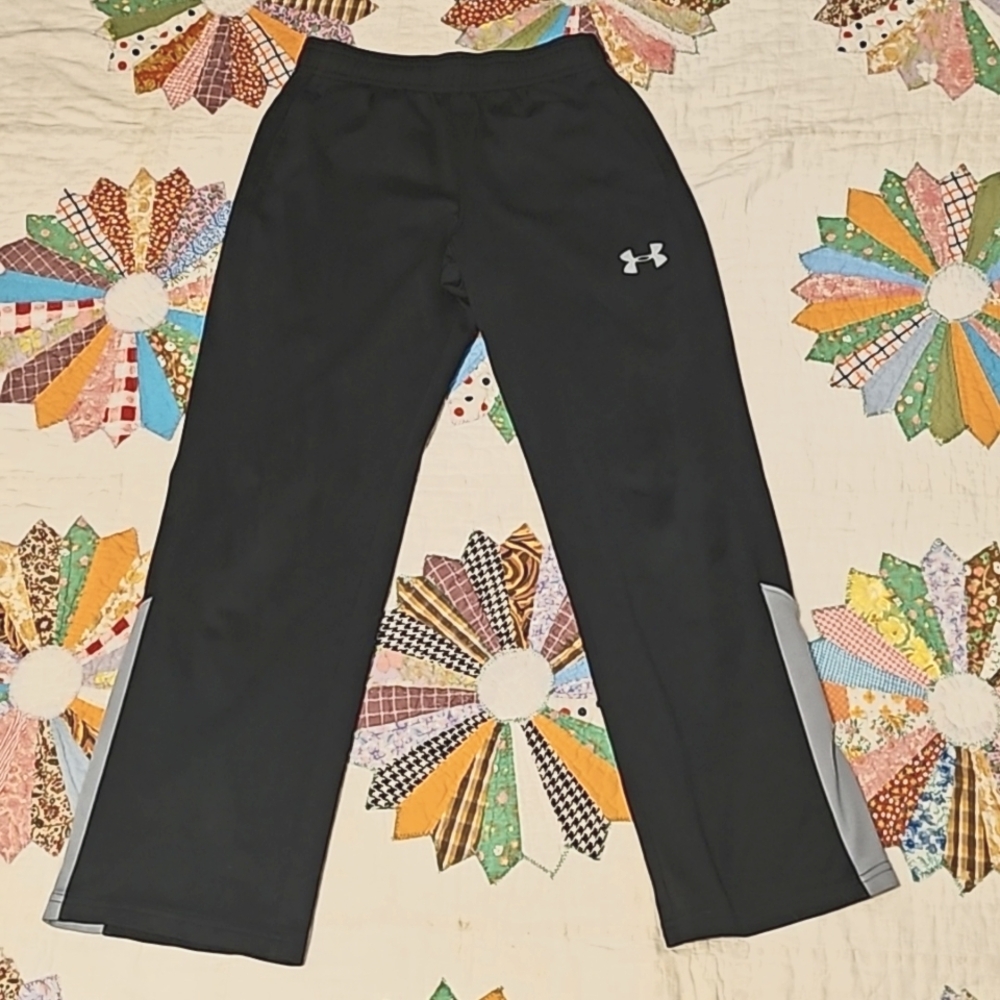 Boys Under Armour pants M